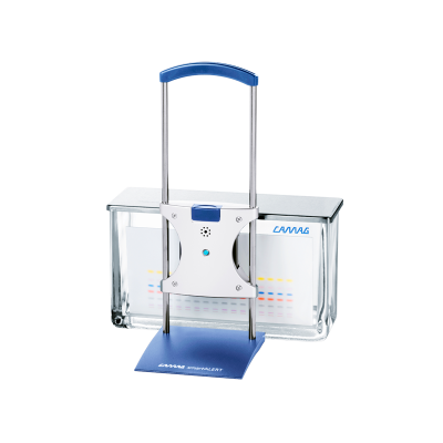 The smartALERT is used for reliable monitoring of TLC/HPTLC plate development in a vertical glass developing chamber.